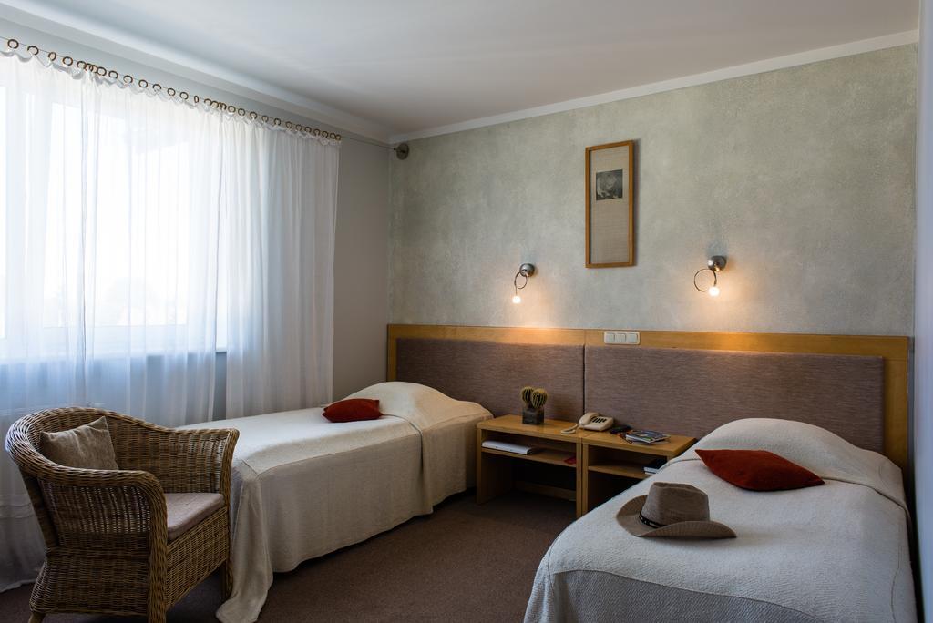 Hotel Sanvilla ซีกูลดา ห้อง รูปภาพ