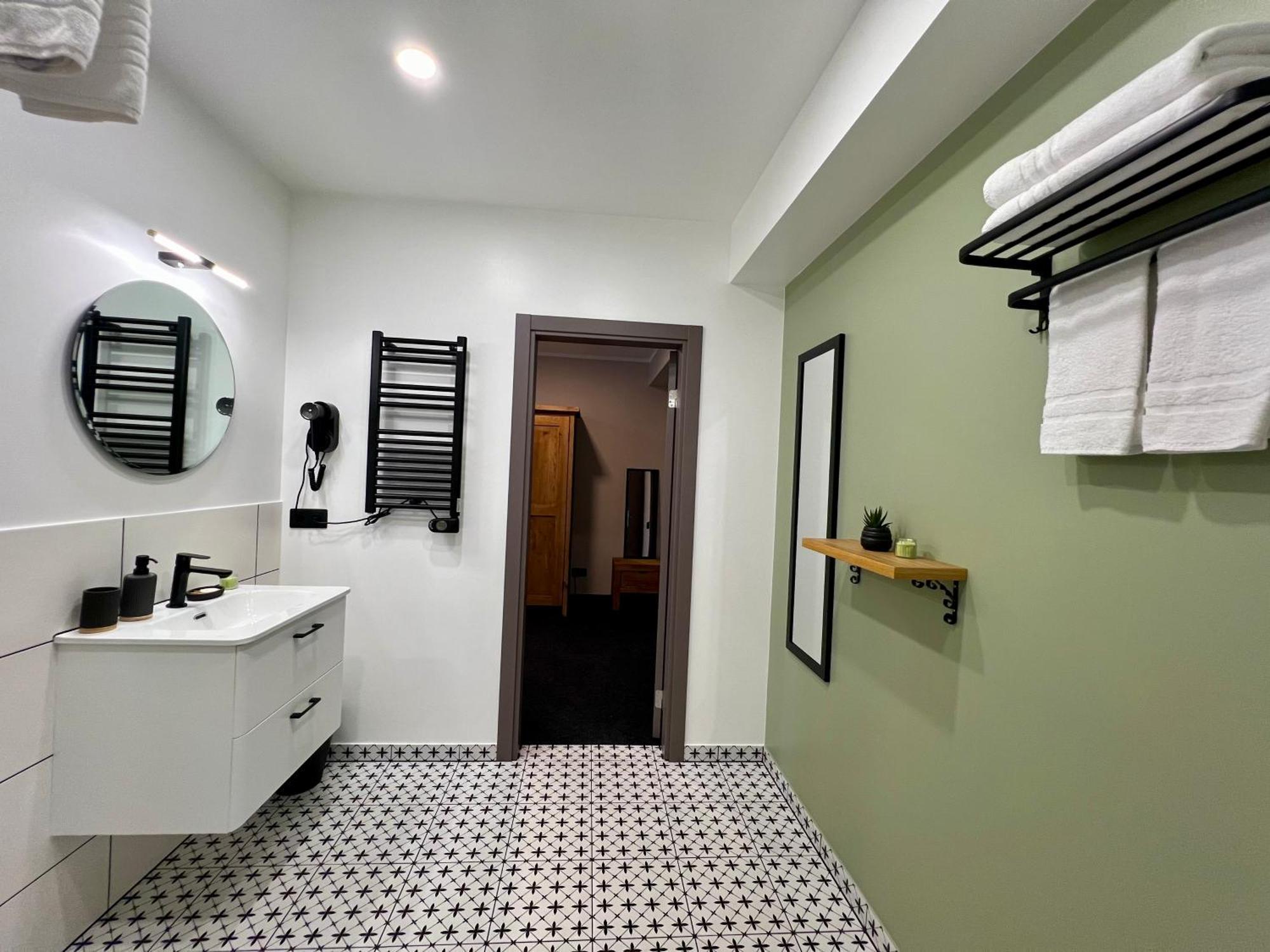 Hotel Sanvilla ซีกูลดา ภายนอก รูปภาพ